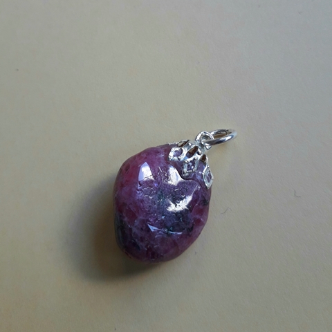 Garnet pendant